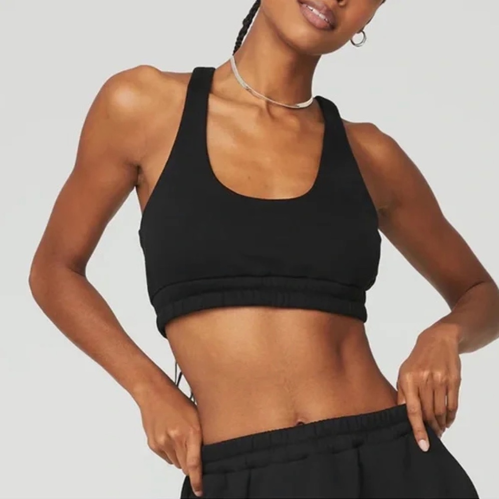 ALO Scoop Neck Sweatshirt Bra. Medium. Black
